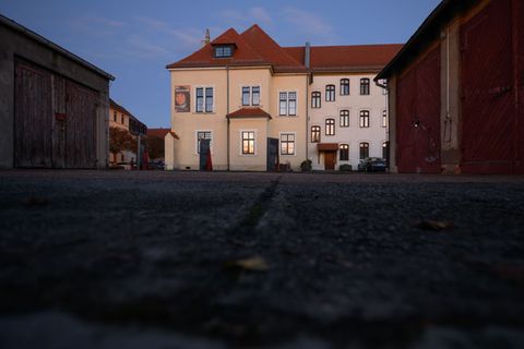 Das sächsische Wissenschaftsministerium fördert die Gedenkstätte "Geschlossener Jugendwerkhof" in Torgau mit 185.000 Euro. (Arch