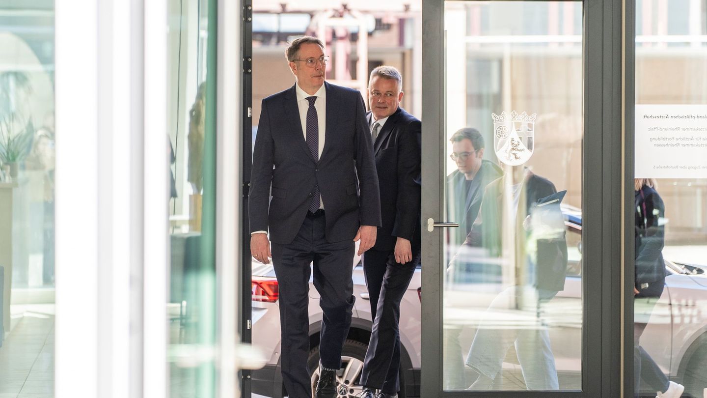 CDU und SPD führen jetzt Koalitionsgespräche. Foto: Andreas Arnold/dpa