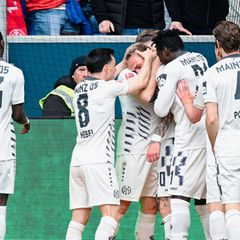 Der FSV Mainz will den Schwung aus den vergangenen Partien mitnehmen. (Archivbild) Foto: Uwe Anspach/dpa