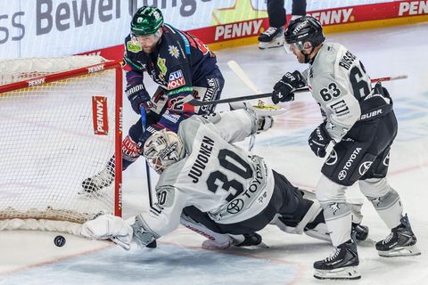 Angreifer Marcel Noebels erzielte beim Sieg der Eisbären Berlin im ersten DEL-Halbfinale gegen die Kölner Haie das 3:1. Foto: An