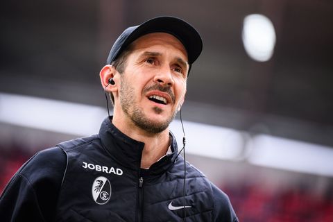 Für Julian Schuster und den SC Freiburg steht das nächste Highlight an. (Archivbild) Foto: Tom Weller/dpa