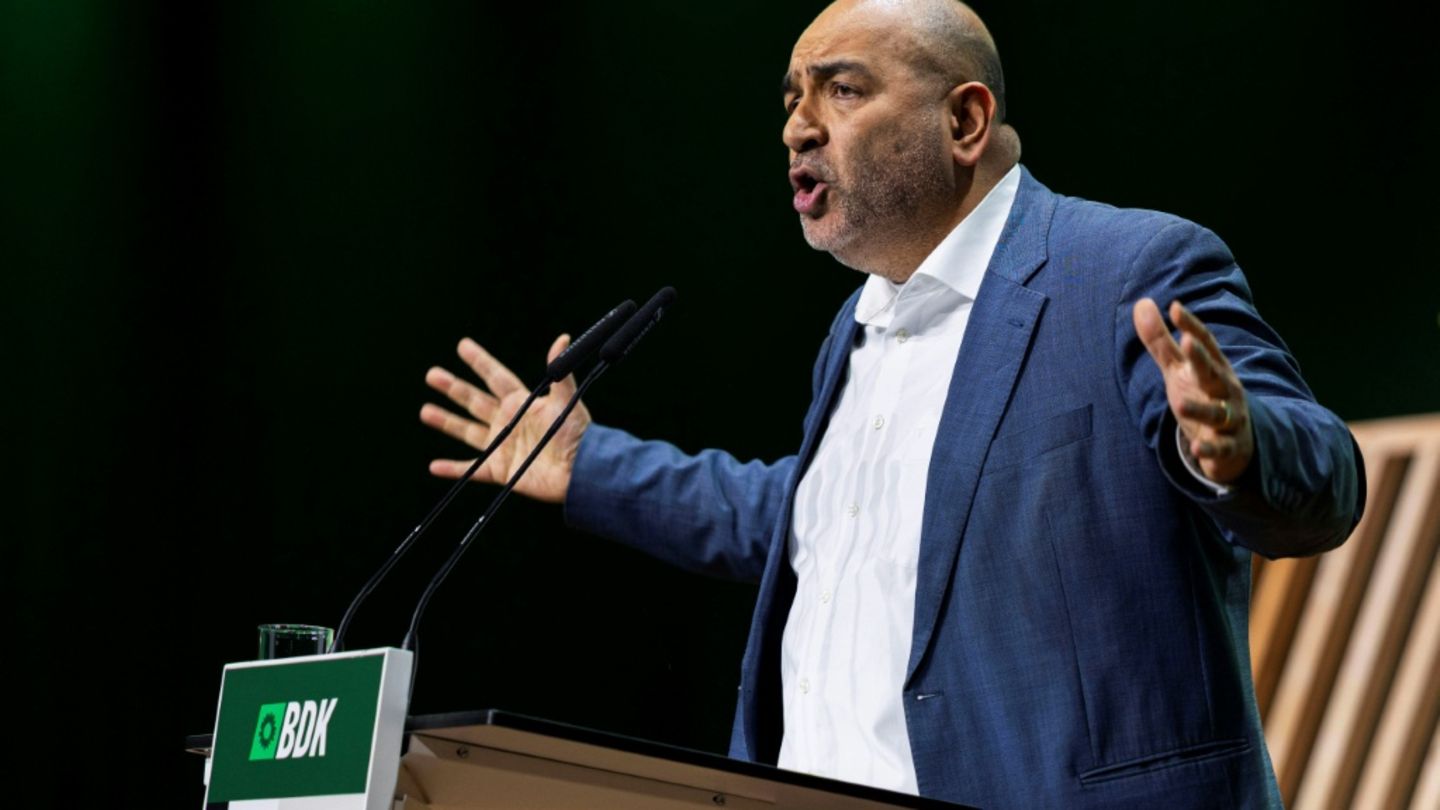 Nouripour im November 2025 in Hannover