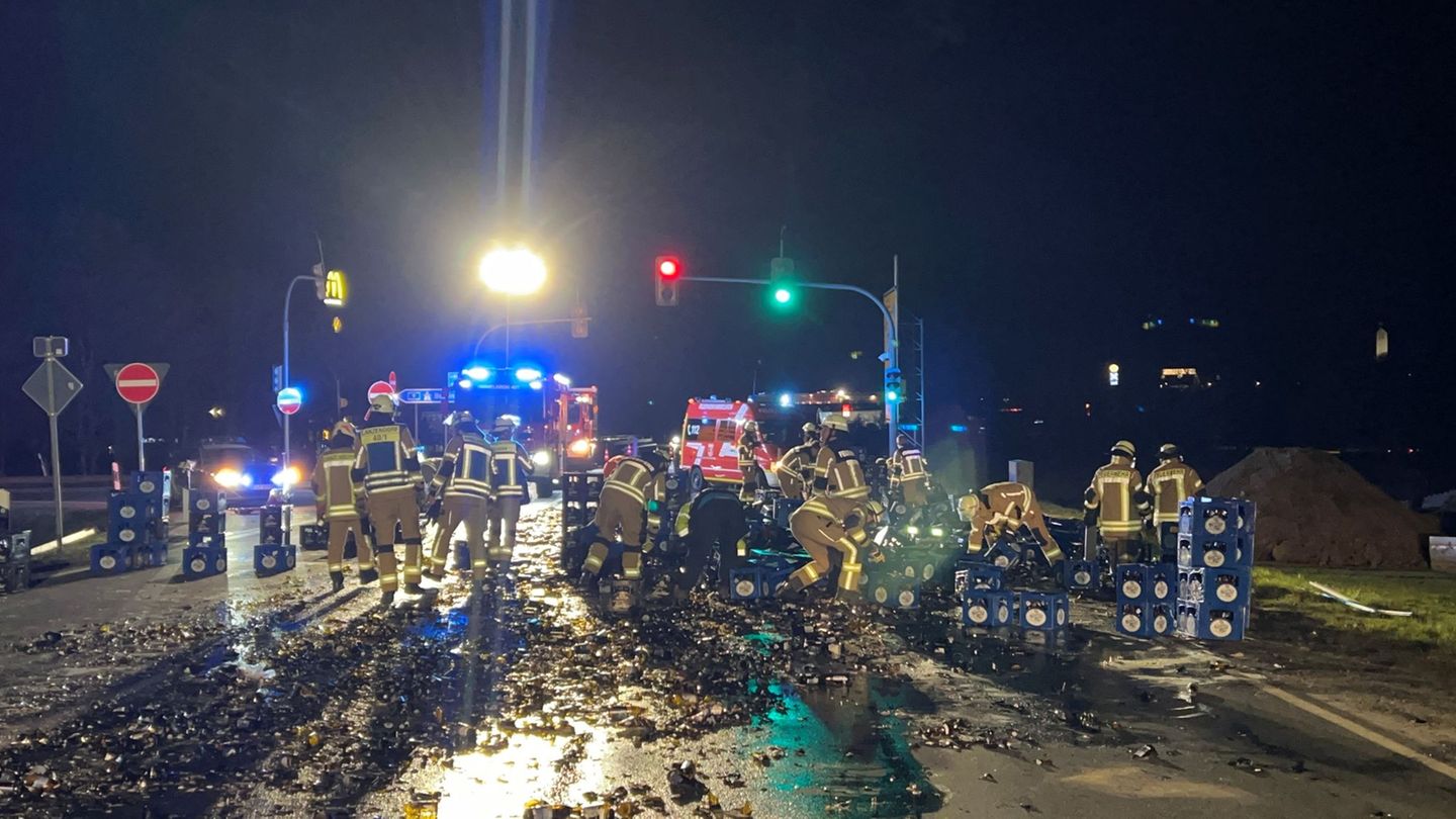 Die Feuerwehr hatte viel zu tun. Foto: Polizei/Polizeiinspektion Stadtsteinach/dpa