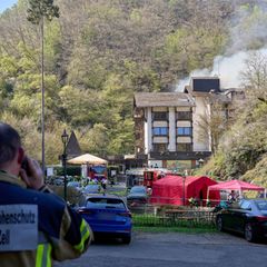 Die Löscharbeiten an einem Hotel in Cochem konnten mittlerweile abgeschlossen werden. (Archivbild) Foto: Sascha Ditscher/dpa