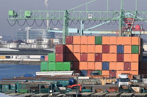 Deutschlands Exporteure haben nach dem Dämpfer zu Jahresbeginn im Februar wieder bessere Geschäfte gemacht. (Archivbild) Foto: B