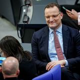 CDU/CSU-Fraktionsvorsitzender Jens Spahn im Bundestag