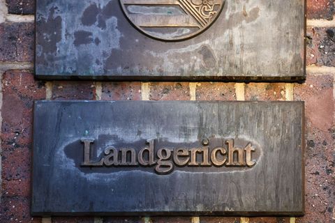 Nach dem gewaltsamen Tod einer Frau steht ein 39-Jähriger vor Gericht. (Archivbild) Foto: Jan Woitas/dpa