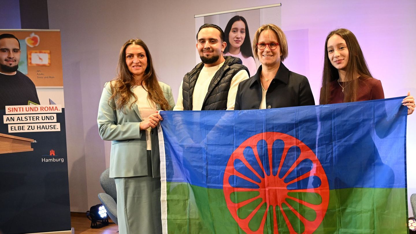 In der Kampagne werden Shlica Weiß (l-r), Kinderbuchautorin und Sinteza, Jan, Azubi sowie Sinto und Rom aus Hamburg und Schüleri