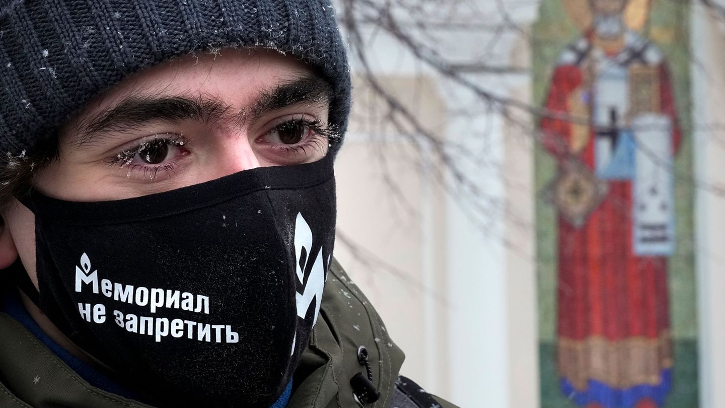 Zivilgesellschaft unter Druck: Russland verbietet Menschenrechtsgruppe Memorial