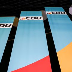 Im Kartendienst Google Maps firmieren einige CDU-Büros neuerdings als "Eierhaus". (Symbolbild) Foto: Thomas Banneyer/dpa