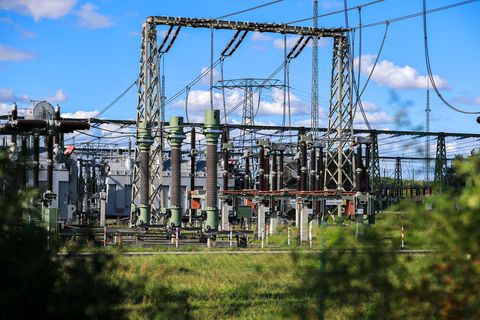 Mitnetz will 2026 in zahlreiche Großprojekte investieren, darunter der Aus- und Neubau von Umspannwerken und Hochspannungsleitun