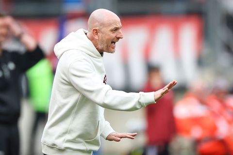 Will mit seinem Team auswärts endlich mal überzeugen: FCK-Trainer Trainer Torsten Lieberknecht. Foto: Daniel Karmann/dpa
