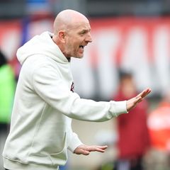 Will mit seinem Team auswärts endlich mal überzeugen: FCK-Trainer Trainer Torsten Lieberknecht. Foto: Daniel Karmann/dpa