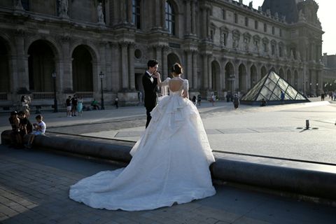 Hochzeitspaar in Paris