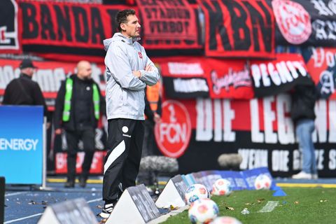 Miroslav Klose: "Verrückte gibt es überall." (Archivbild) Foto: Swen Pförtner/dpa