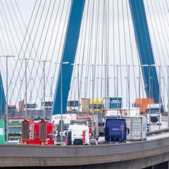 Die Brücke darf ab 1. Mai 2026 nicht mehr von Schwertransportern über 44 Tonnen befahren werden. (Archivbild) Foto: Markus Schol