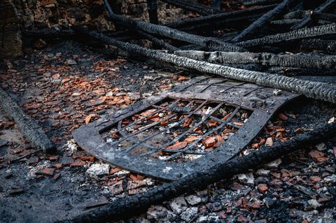 Der Brand auf der Runneburg in Weißensee hat die alte Küche quasi komplett zerstört. (Archivbild) Foto: Jacob Schröter/dpa