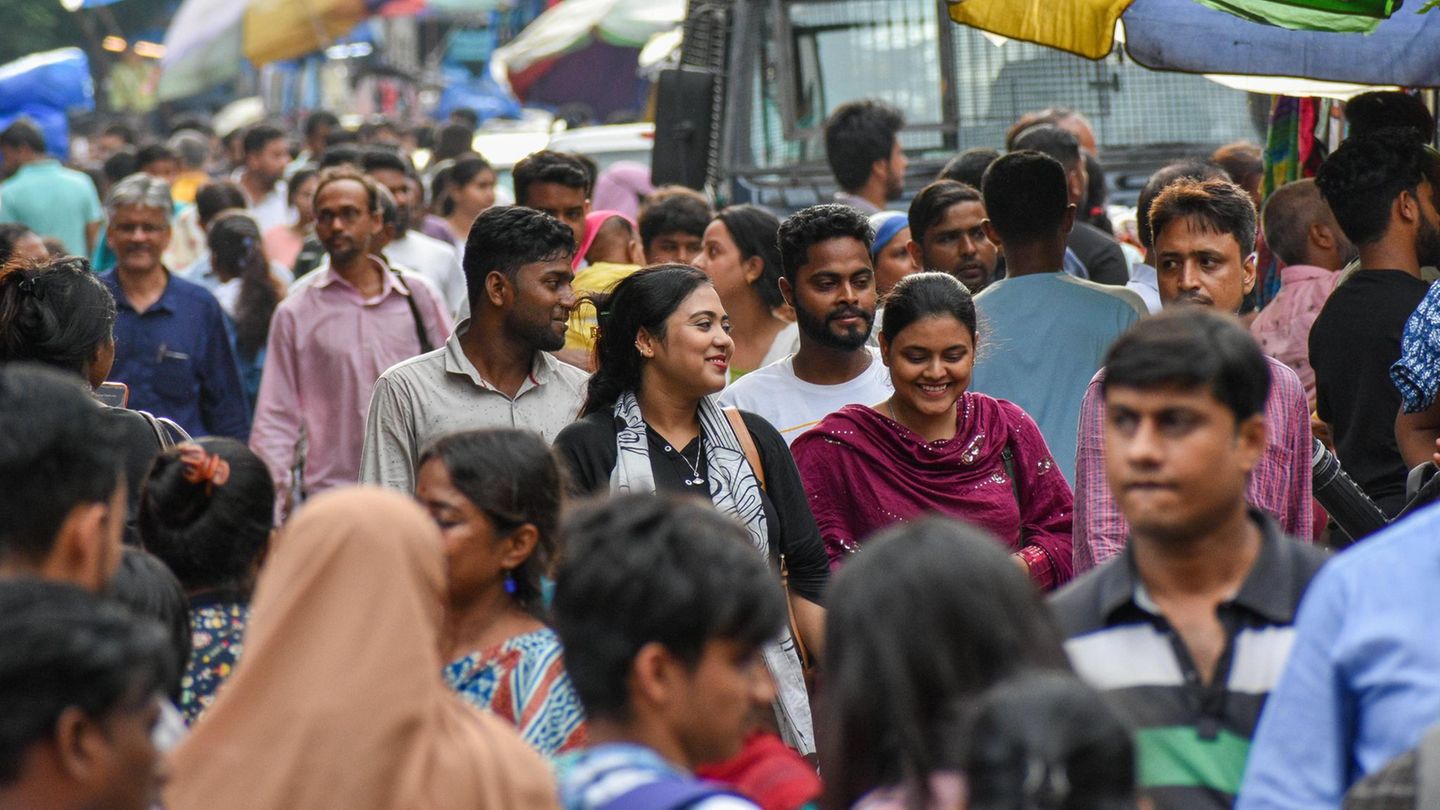 Volkszählung: Zensus in Indien: Wie zählt man 1,4 Milliarden Menschen?