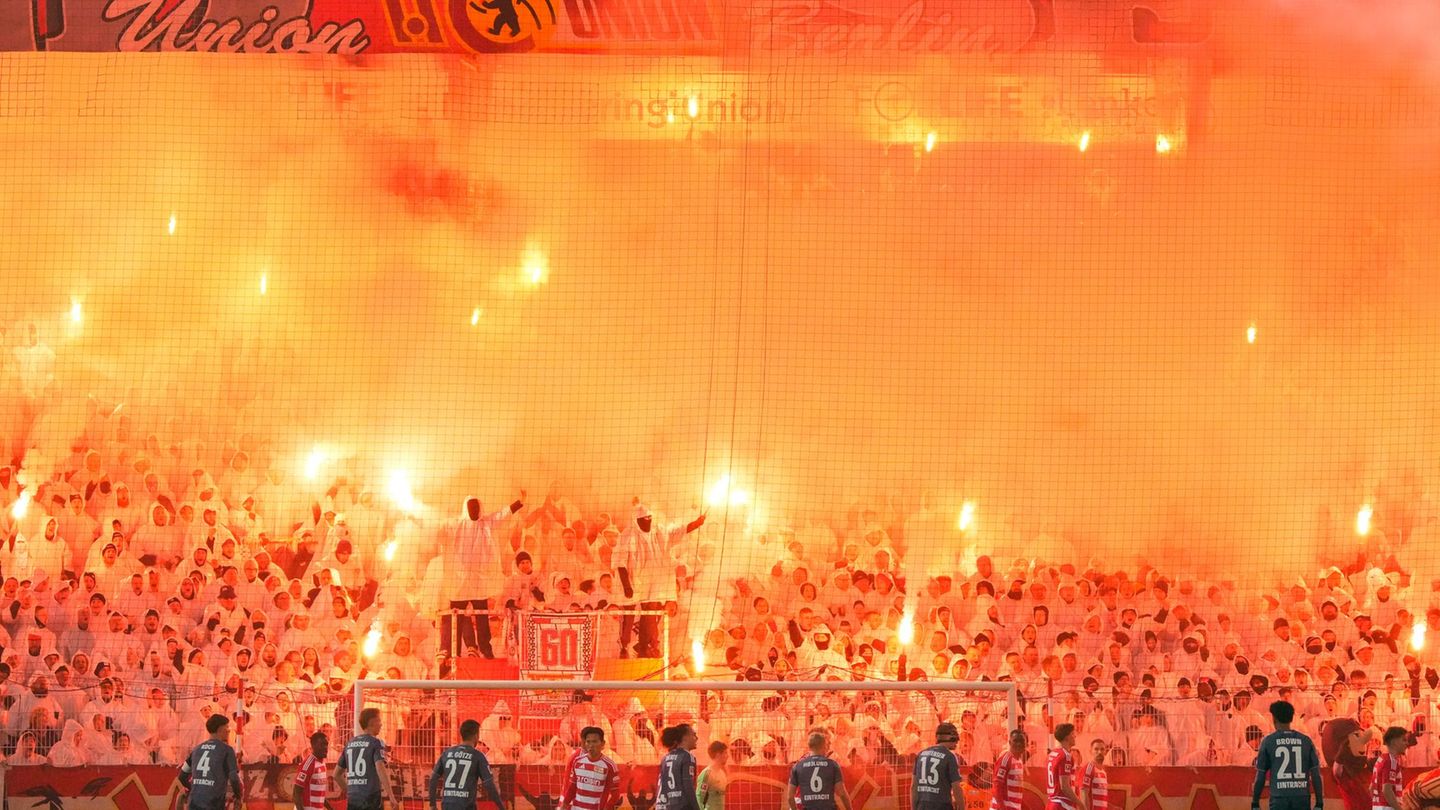 Bundesliga: Pyroshow von Berliner Fans: Union muss viel zahlen