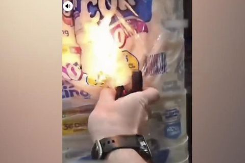 „Bezahlt uns genug“: Mann filmt, wie er aus Frust Großbrand bei Arbeit legt