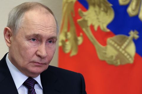 Nach Kremlangaben hat der russische Präsident Wladimir Putin eine Oster-Waffenruhe angekündigt. (Archivbild) Foto: Alexander Kaz