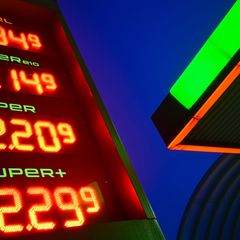 Vor einem Energiepreisgipfel gibt es Forderungen aus der Wirtschaft. (Symbolbild) Foto: Sebastian Gollnow/dpa