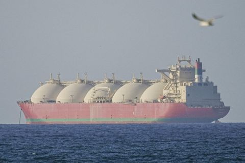 Iran-Experte: „Wir füttern das Monster, das uns bei der Gurgel hält“