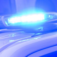 Das Kind kam laut Polizei in ein Krankenhaus. (Symbolbild) Foto: Julian Stratenschulte/dpa