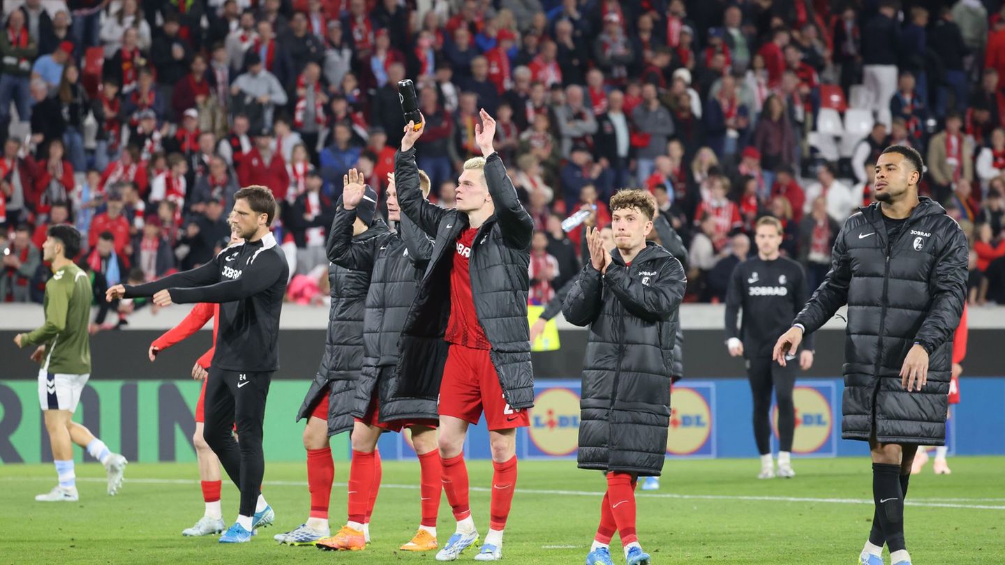 Der SC Freiburg steht vor dem Halbfinal-Einzug in der Europa League. Foto: Philipp von Ditfurth/dpa