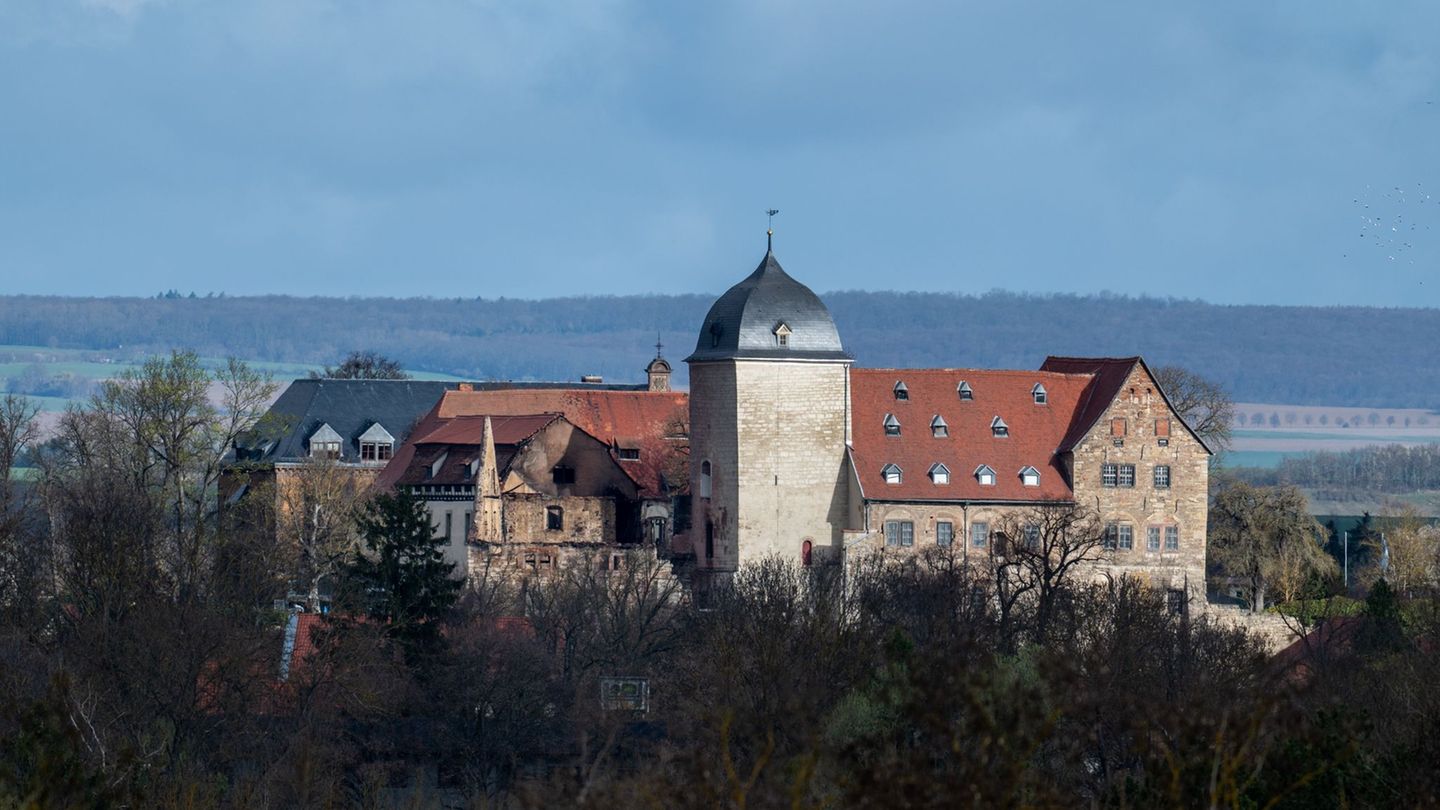 Nach Feuer auf Burg: Neuer Ort für Mittelalterfest in Weißensee