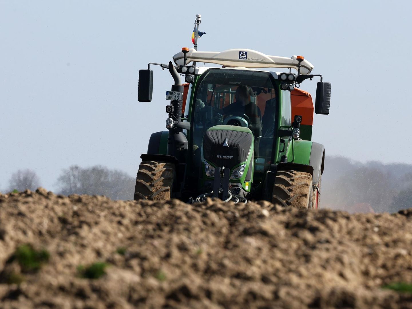 Landwirte leiden unter steigenden Kosten durch Irankrieg | STERN.de