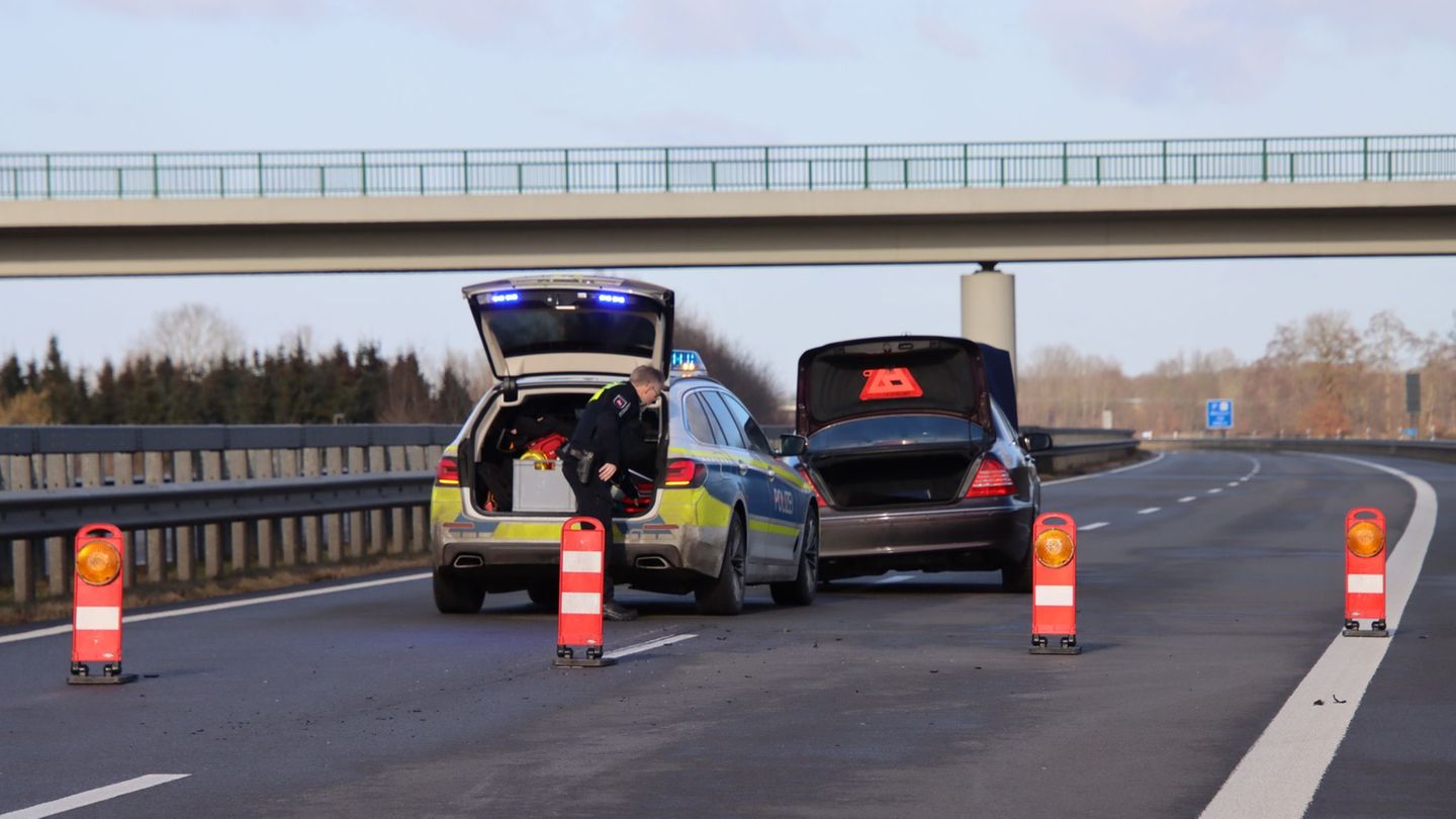 Der Autofahrer konnte nach den Schüssen bei der Grenzkontrolle später auf der Autobahn 31 gestoppt werden. (Archivbild) Foto: Ma