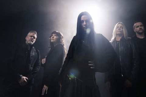 Evanescence veröffentlichen im Juni ihre sechste Platte.