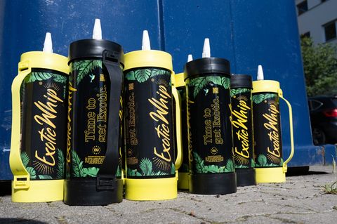 Das als Lachgas bekannte Distickstoffmonoxid gilt als Partydroge und wird durch Inhalieren konsumiert. (Symbolbild) Foto: Boris