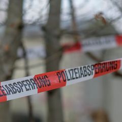 Bereits im Februar hatten Einsatzkräfte in einem Waldgebiet nördlich von Neumünster mehrere Tage lang erfolglos gesucht. (Symbol