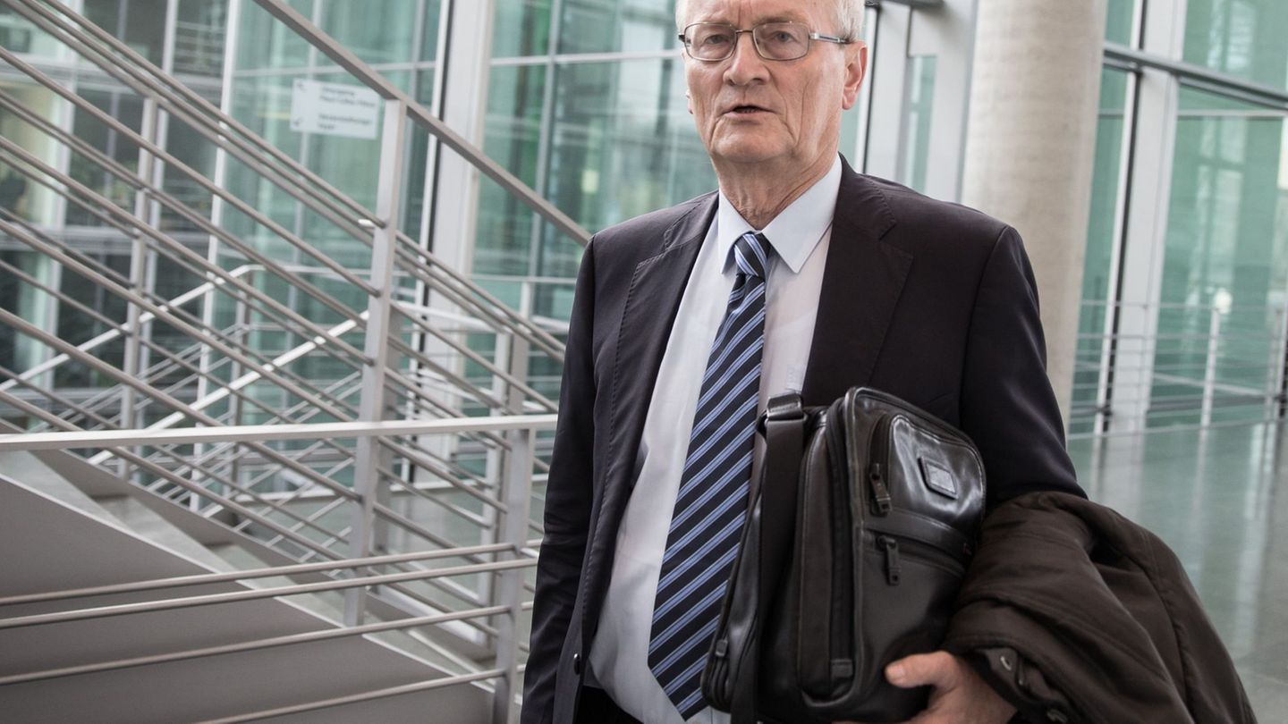 Ermittlungen um Block-Kinder: Ex-BND-Chef Hanning richtet Beschwerde gegen Hamburgs Justiz