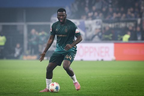 Victor Boniface wird wegen körperlicher Defizite auch in Köln nicht zum Werder-Kader gehören. (Archivbild) Foto: Christian Chari