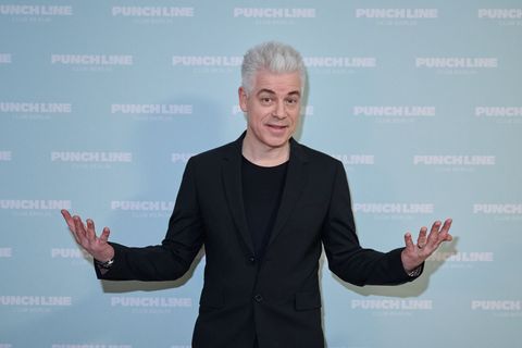 Mittermeier weist Comedy-Kollegen zurecht - seiner Ansicht nach klagen sie zu Unrecht. (Archivbild) Foto: Annette Riedl/dpa