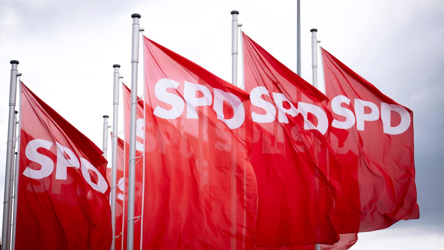 Wahl in Berlin: Lange krankgeschrieben, aber im Wahlkampf: SPD-Politikerin sorgt für Unmut