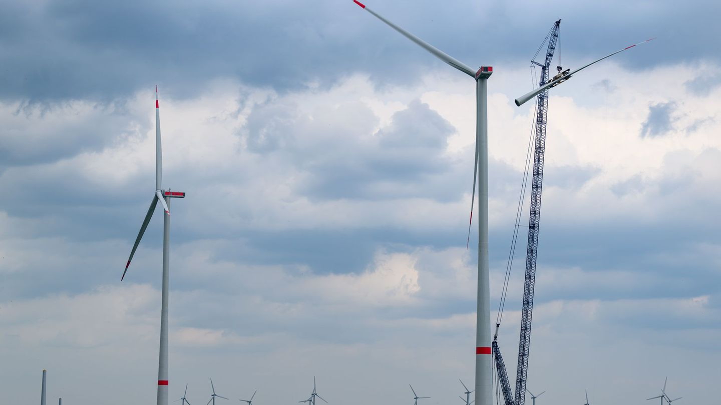 Geplante Investitionen: Erneuerbaren-Branche: 32 Milliarden Euro in Gefahr