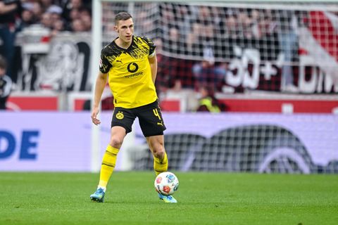 Nico Schlotterbeck hat seinen Vertrag bei Borussia Dortmund verlängert. (Archivbild) Foto: Harry Langer/dpa