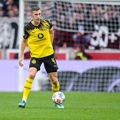 Nico Schlotterbeck hat seinen Vertrag bei Borussia Dortmund verlängert. (Archivbild) Foto: Harry Langer/dpa