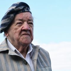 Der polnische Überlebende Alojzy Maciak wird auch dieses Jahr bei der Gedenkfeier erwartet. (Archivbild) Foto: Bodo Schackow/dpa