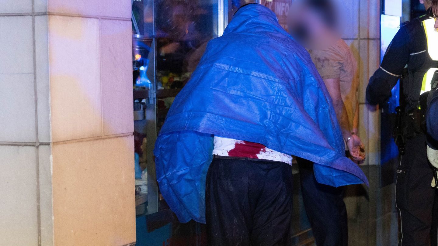 Ermittlungsgruppe gegründet: 22 Beschuldigte nach Angriff auf Polizei bei Familienfeier