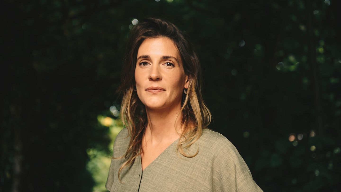 Alkoholismus in Co-Abhängigkeit: Autorin Rina Schmeller