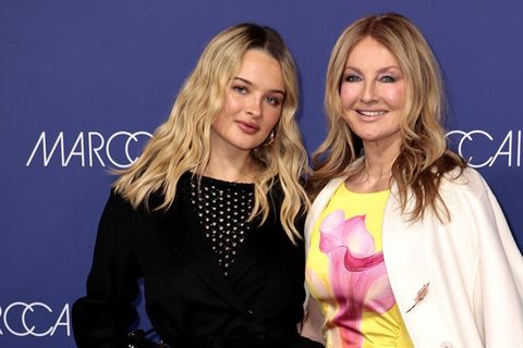 Frauke Ludowig mit ihrer Tochter Nele auf einem Event.