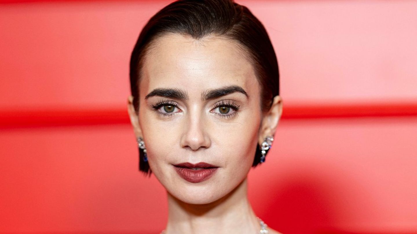 Lily Collins in "Emily in Paris": Sie dreht bald in Griechenland und Monaco