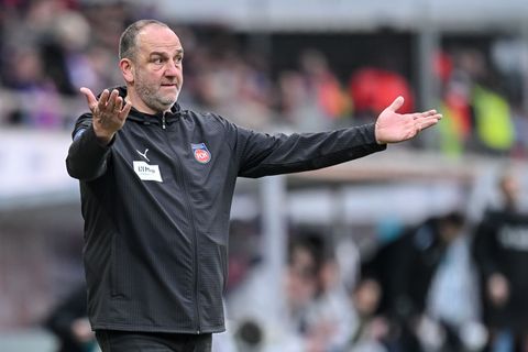 Frank Schmidt und der 1. FC Heidenheim treffen am Samstag auf Union Berlin. (Archivbild) Foto: Harry Langer/dpa