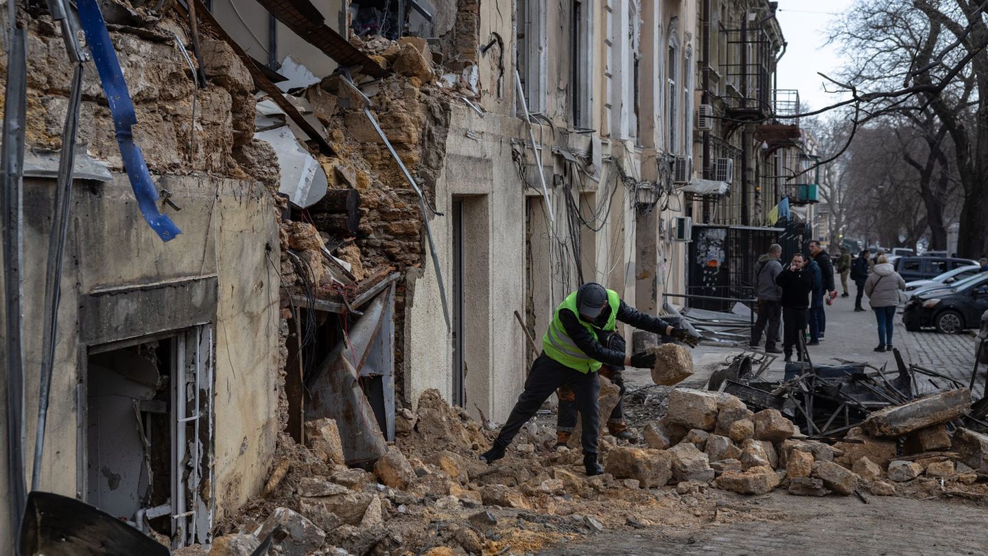 Russlands Angriffskrieg: Ukraine: Tote und Verletzte vor Osterwaffenruhe