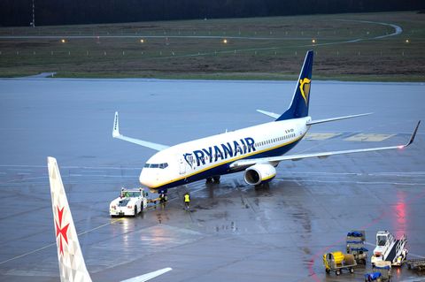 Am Boden geblieben: Wie dieser Ryanair-Maschine könnte es im Sommer vielen Flugzeugen der Gesellschaft gehen. Schuld sind demnach die hohen Kerosinpreise 